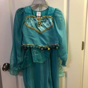 2 Piece Jasmine Disney Costume Size 7/8